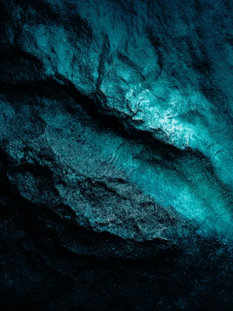 Minimalistic Poster – Emerald Depths